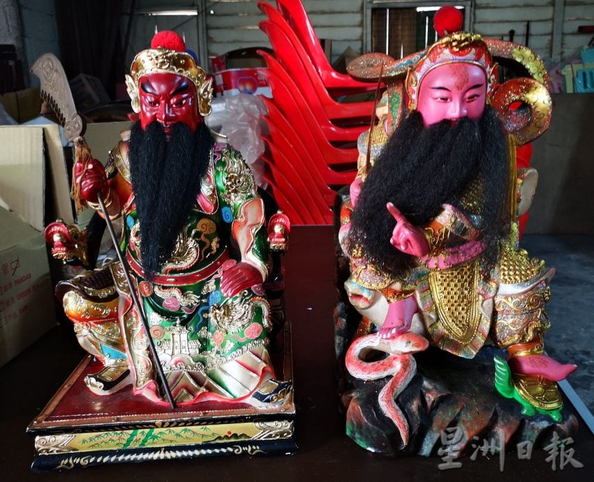 (古城封面主文)曲江庙数百尊旧神像待有缘人请回去供奉