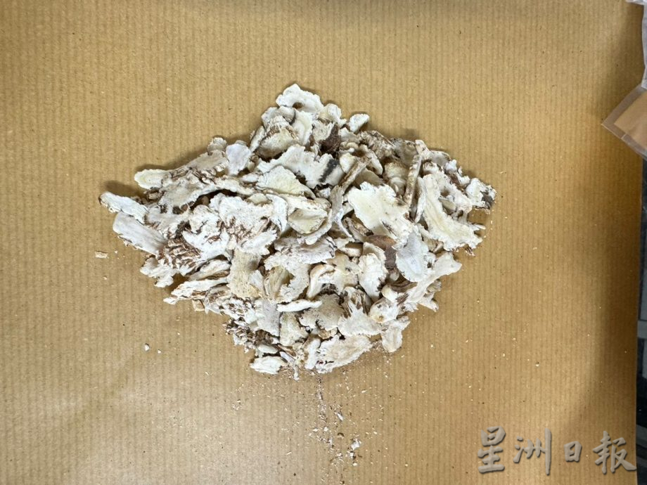 (古城封面主文)疫情后需求高及炒高价格等因素 一些药材调涨200%