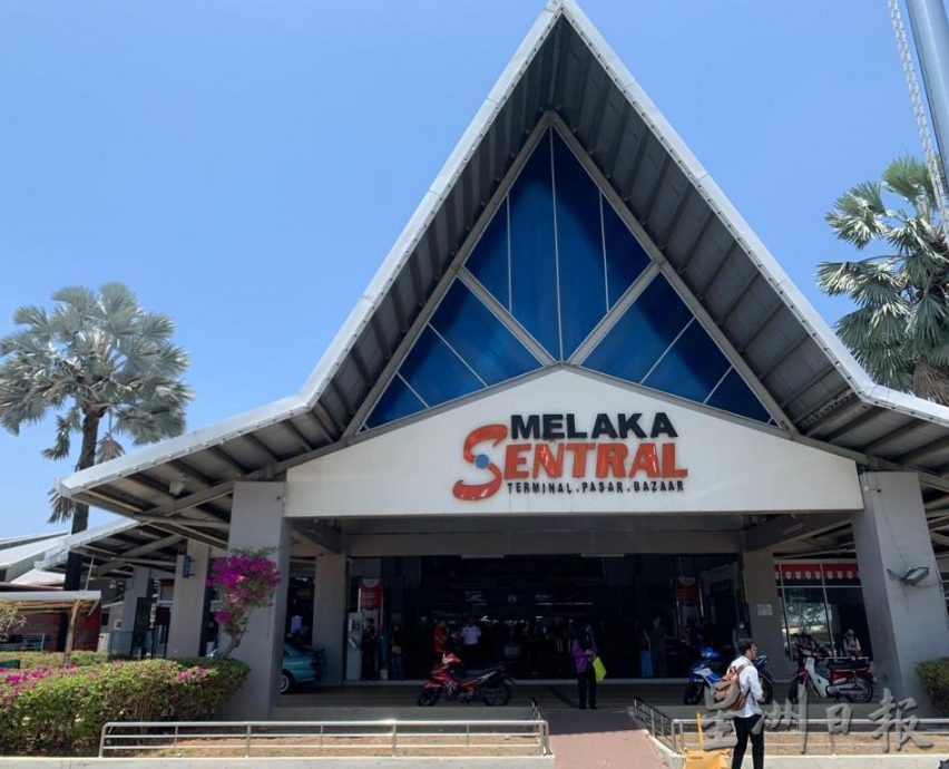 (古城封面副文)甲州议会:阿里费促请重视仙特拉巴士站屋顶漏水