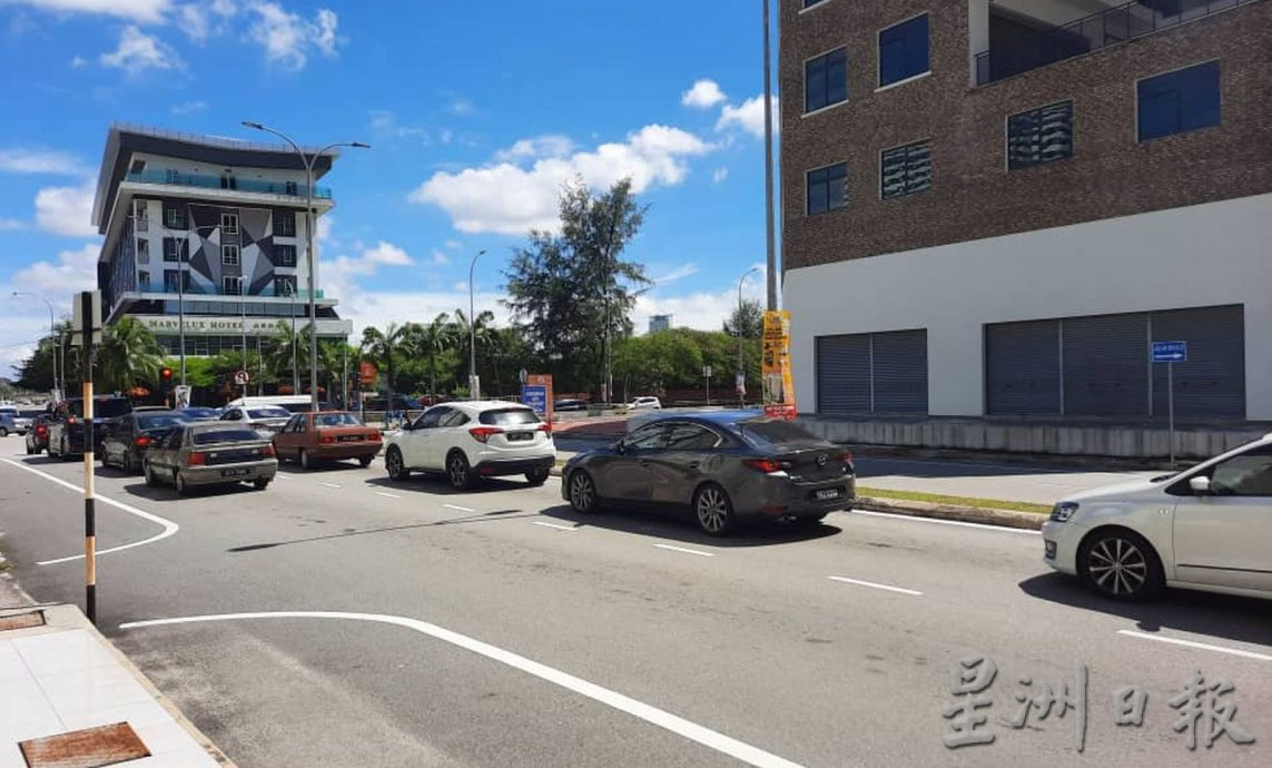 （古城第五版主文）哥打沙万达第11A路左车道不能右转