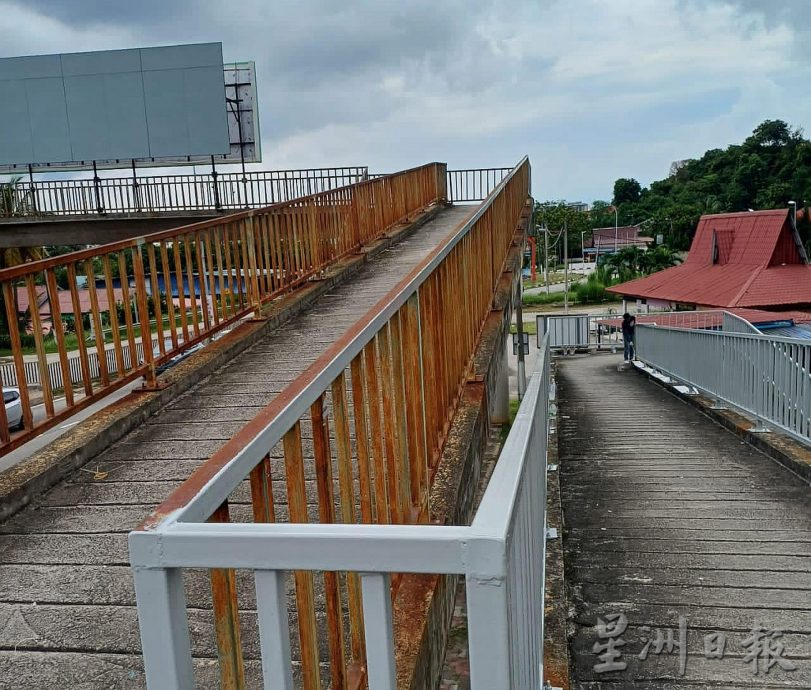 （古城第五版主文）生锈天桥展开粉刷工程，家长叫好