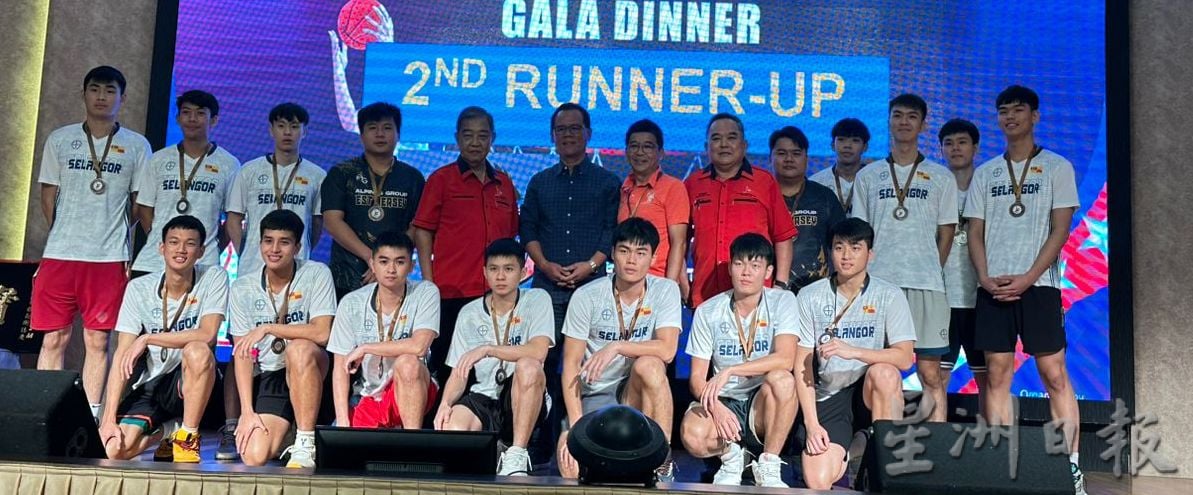 (古城第五版主文)陈江荣冀甲增建国际规格篮球场 助推动甲篮运发展