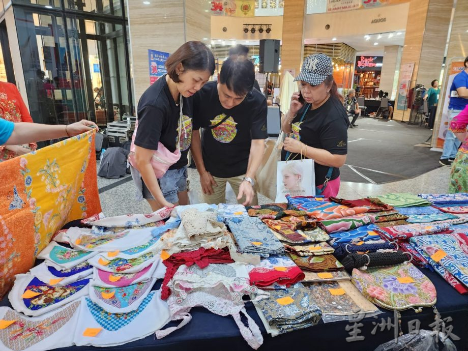 (古城第四版主文)颜泳和:公会作为送王舡保护单位,有必要介绍给世界各地的峇峇娘惹