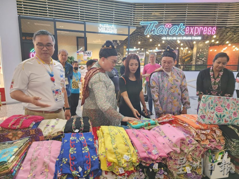 (古城第四版主文)颜泳和:公会作为送王舡保护单位,有必要介绍给世界各地的峇峇娘惹