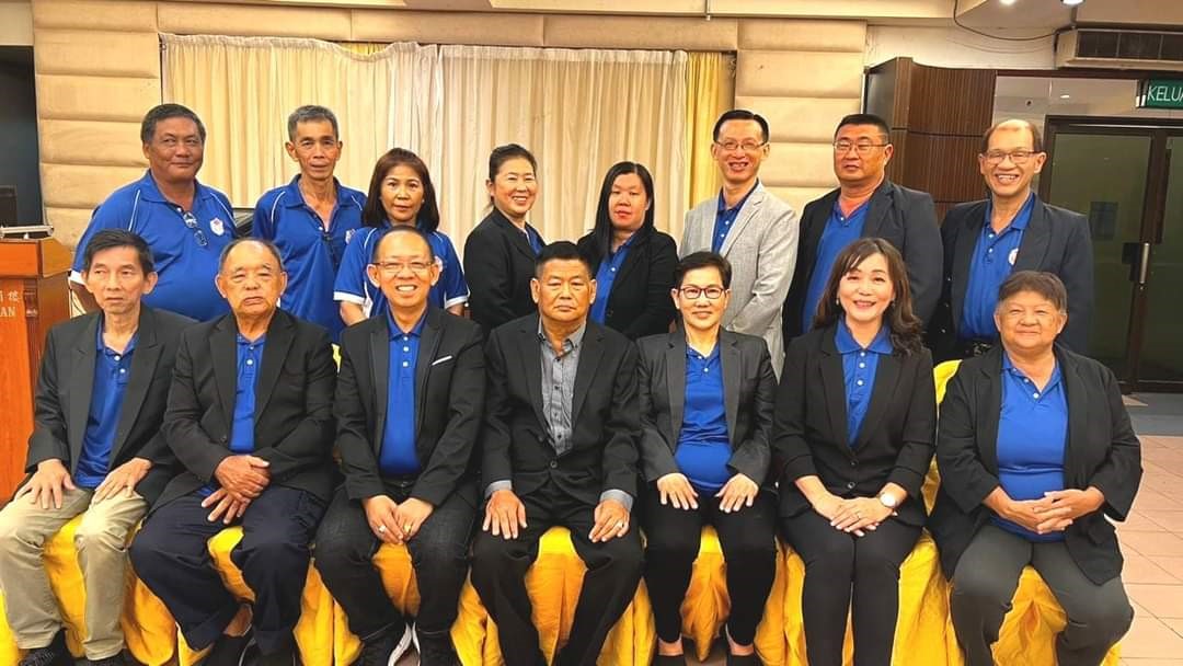 (已签发)柔:陈大成:宛如身份证 各校都需持学校注册证书