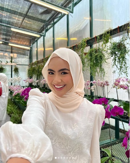 Mini Cooper行驶途中起火 女演员及时逃出保命