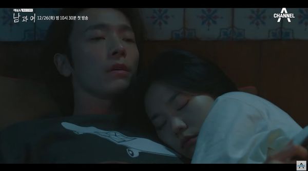 SJ东海新作露精壮胸肌 与李雪有火辣床戏