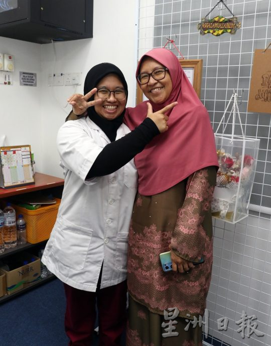 我们∕清真寺开中医诊所