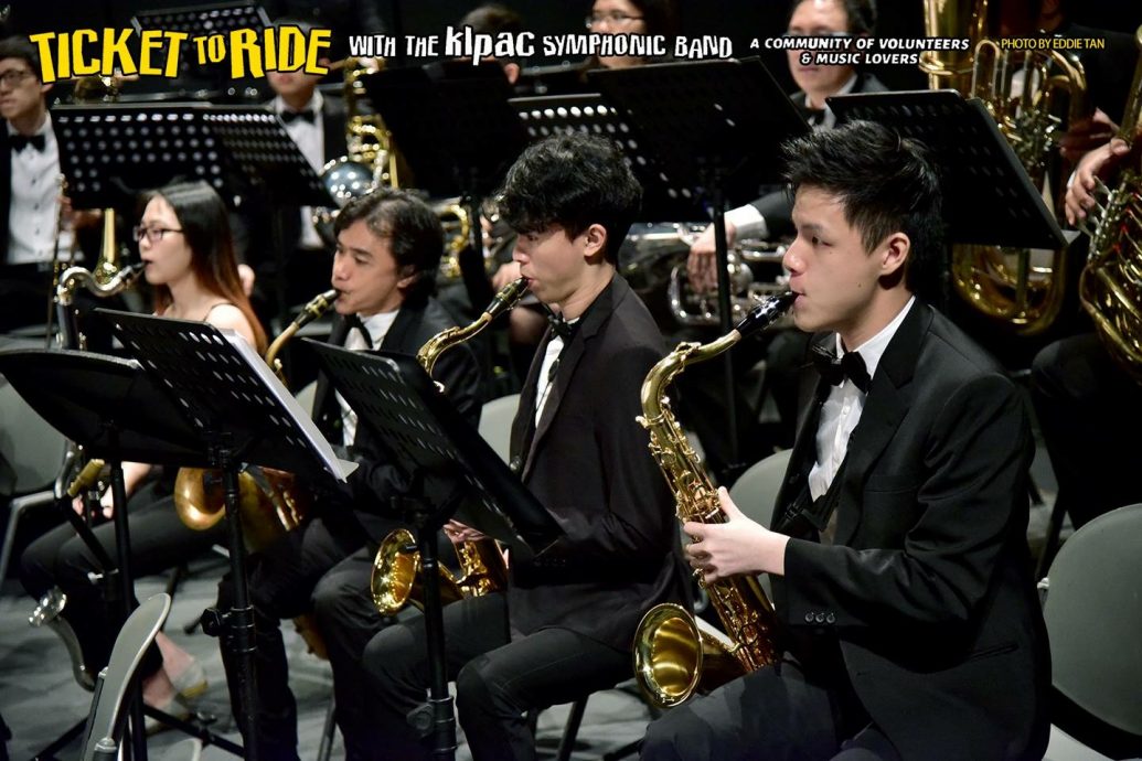 21日见报／有故事的人|念音乐有出路 梦想与面包兼得