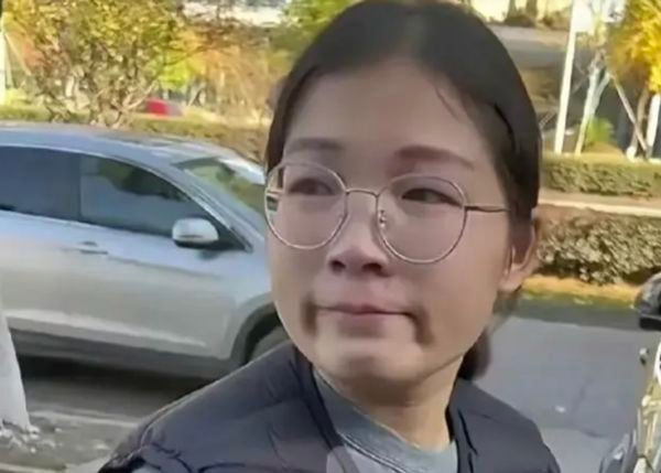 33岁女孩千里寻亲“生母拒见” 生父出面连抱一个都不给