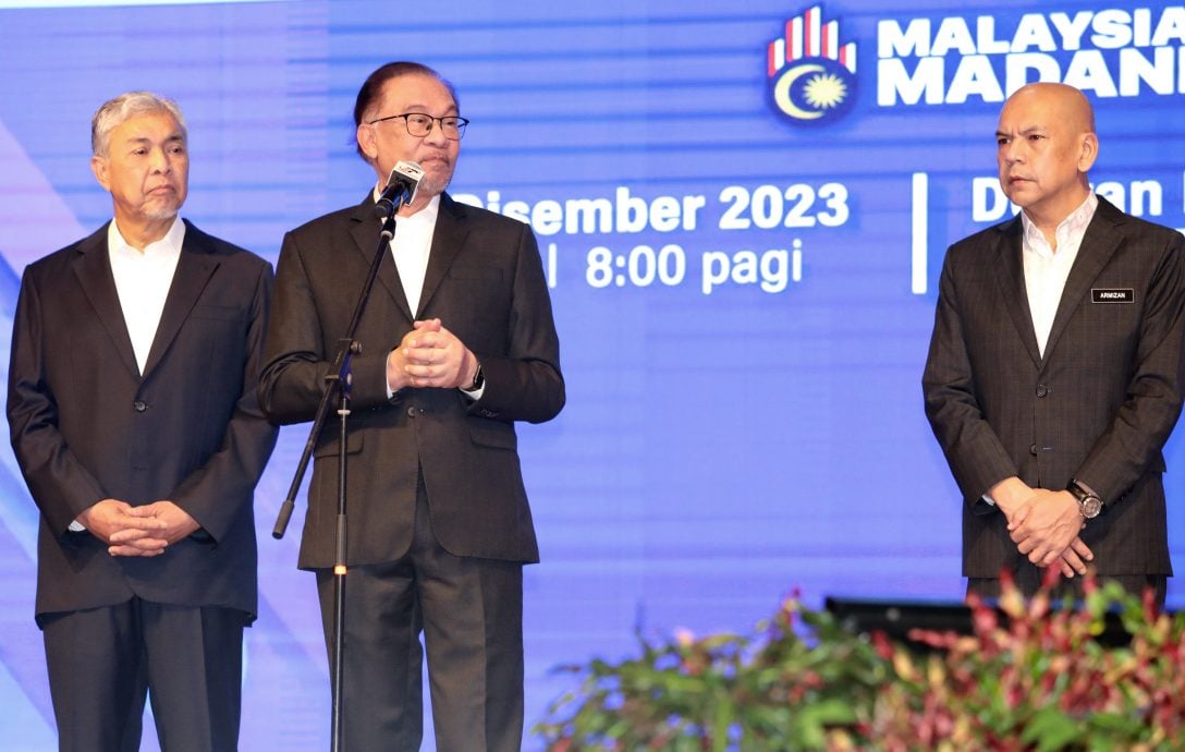 3图-安华首相署常月集会/ 敦促公务员勿有“安逸文化”