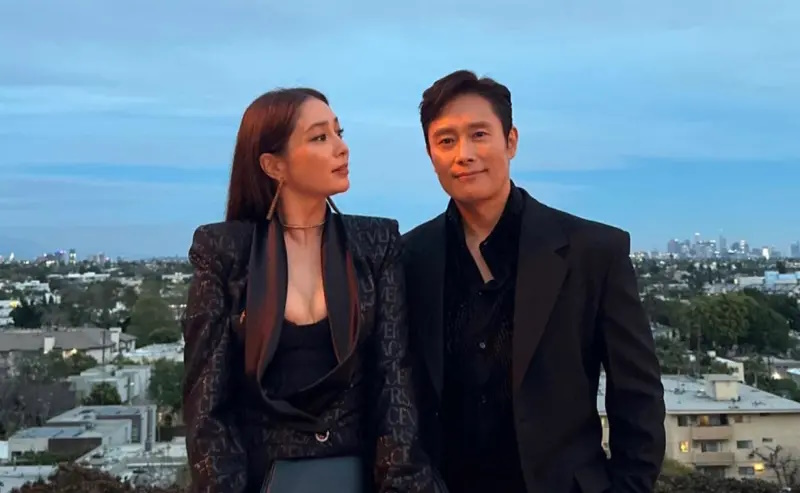 53岁李炳宪升格二宝爸 网称:要当女儿奴了