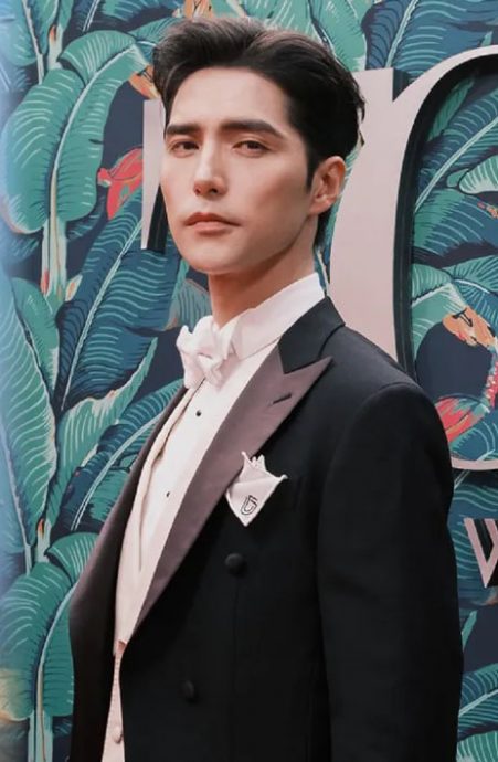 ​53岁鲁豫爆秘恋小19岁阿云嘎 两人疑似已同居