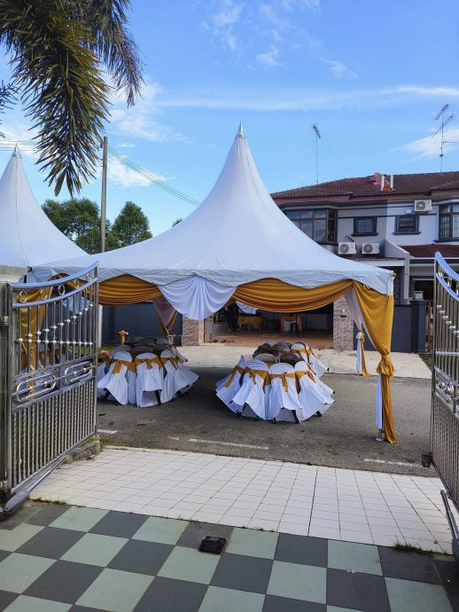 “人家办丧事你还放烟花?” 住家民宿搭篷办活动被居民轰