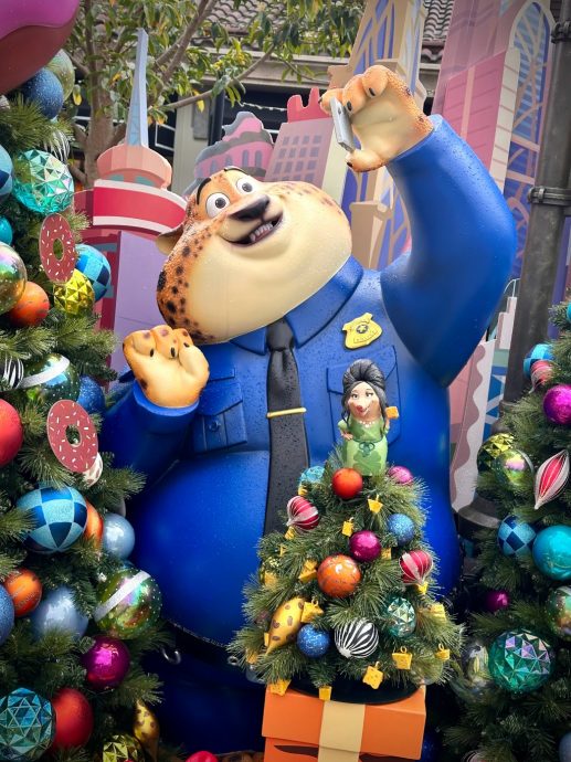 上海迪士尼︱全球首个“疯狂动物城”揭幕 赵丽颖任首席推广大使