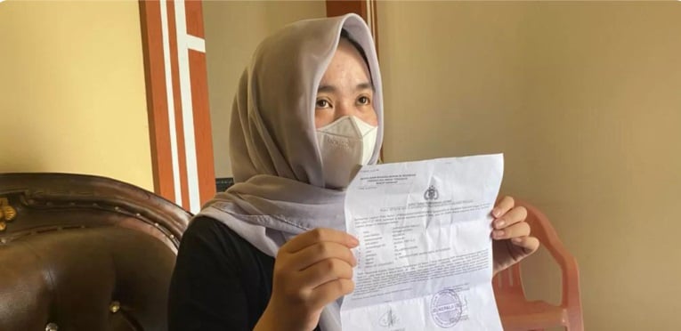 不满员工WhatsApp讲她坏话 女医生怒殴3员工