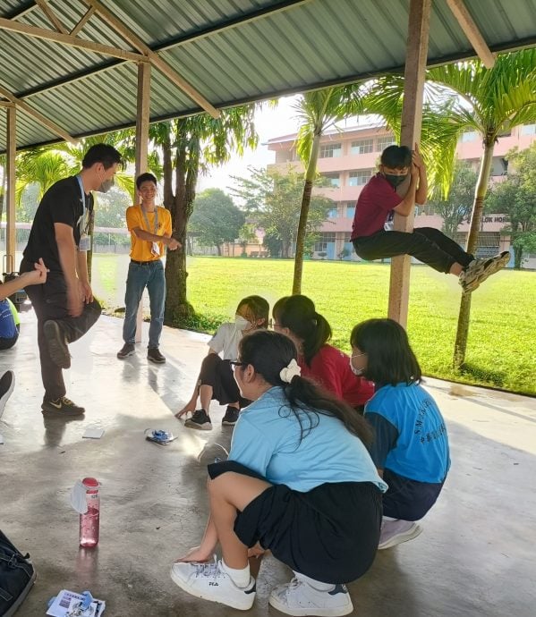 东：星洲日报《学海》第36届《同理心》东海岸学记培训营今日在瓜登中华维新小学掀开序幕