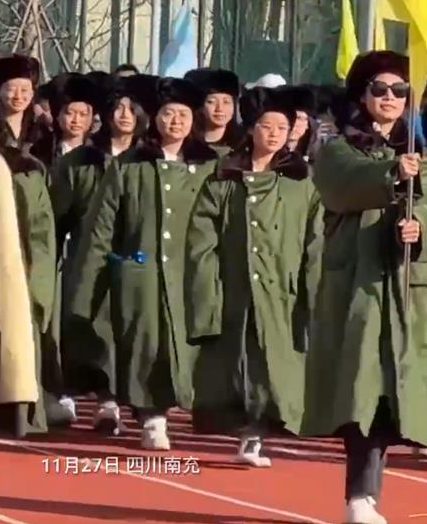 中国入冬羽绒服持续涨 “精致抠”让这服饰成风潮