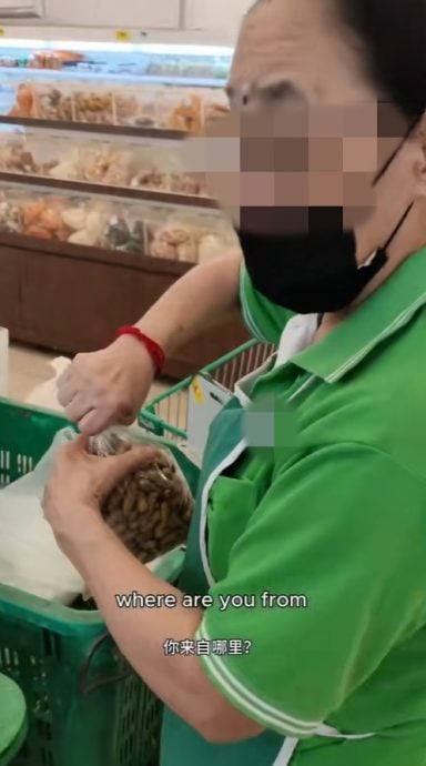 中国博主超市追问外劳和印裔能否说华语 网炮轰:没礼貌