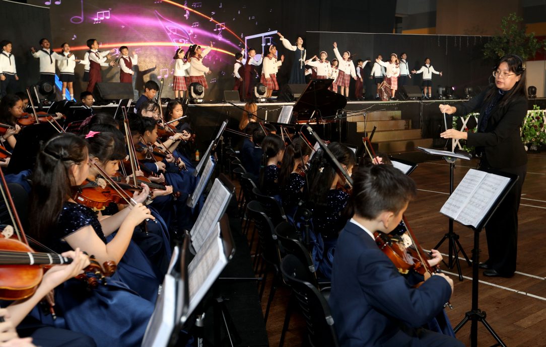 今天下版∕暖势力/小学生贡献才艺 以行动支持教育筹款