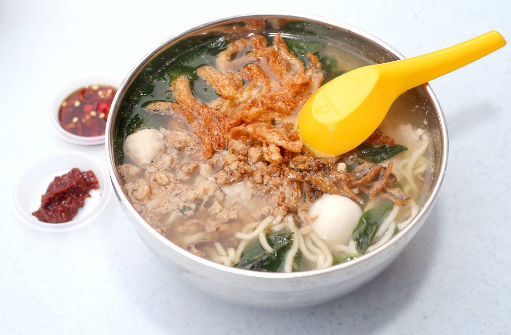 今天下/大霹雳封底主文/【人气美食】/恩记自制手工板面 传统清汤干捞好味