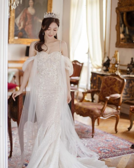 何依婷跟足中式传统礼仪 闺密抢先晒婚礼场地