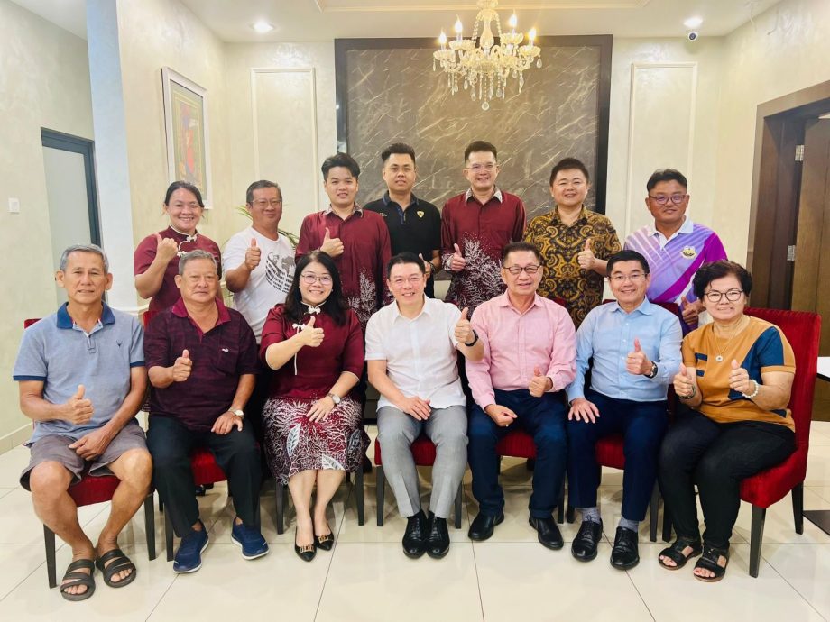 倪可敏：班台5元老获州主席奖励金 发扬火箭饮水思源精神