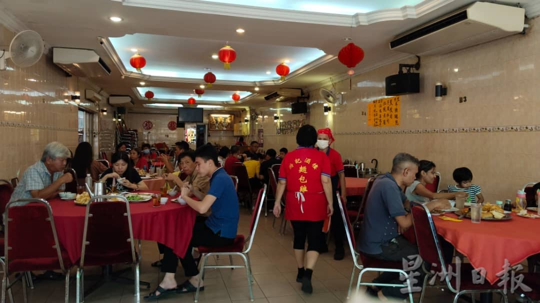 元旦连假游客做最后冲刺 涌金宝务边吃喝玩乐