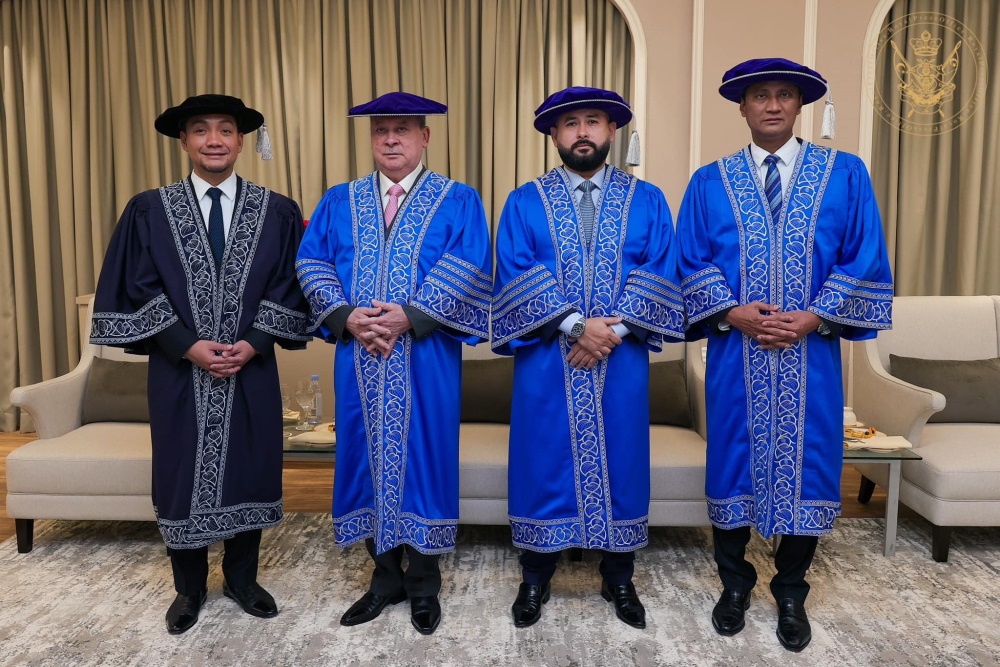 全国:柔苏丹与王储分别出任柔佛苏丹依布拉欣伊斯兰大学学院名誉校长及名誉署理校长