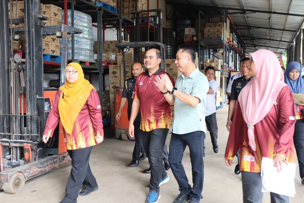 全：傅芝雅促爱心餐单商家上网申请折扣卡买食材