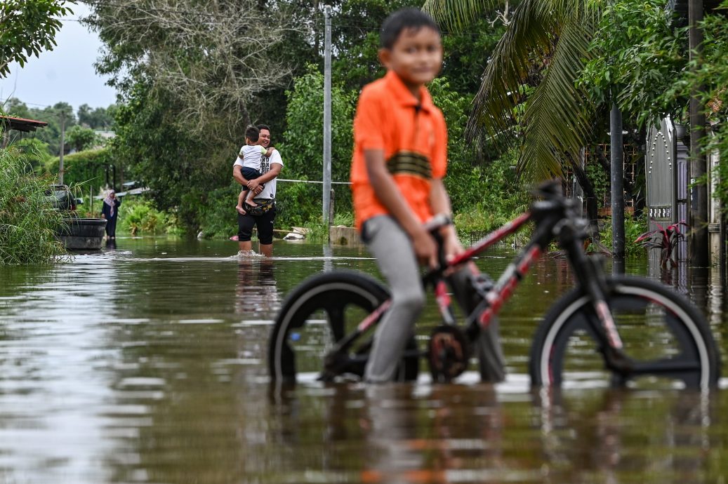 登嘉楼州水灾灾情持续恶化,灾黎人数剧增啊