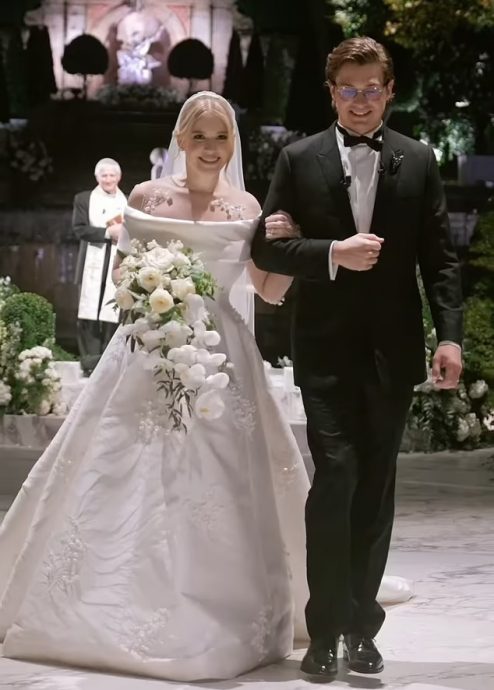 刚花2亿举办世纪婚礼 新郎竟是袭警罪犯 面临终身监禁