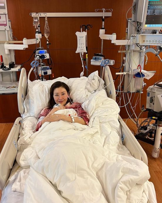 去年曾病重进加护病房 李嘉欣游日被指走路像老人家