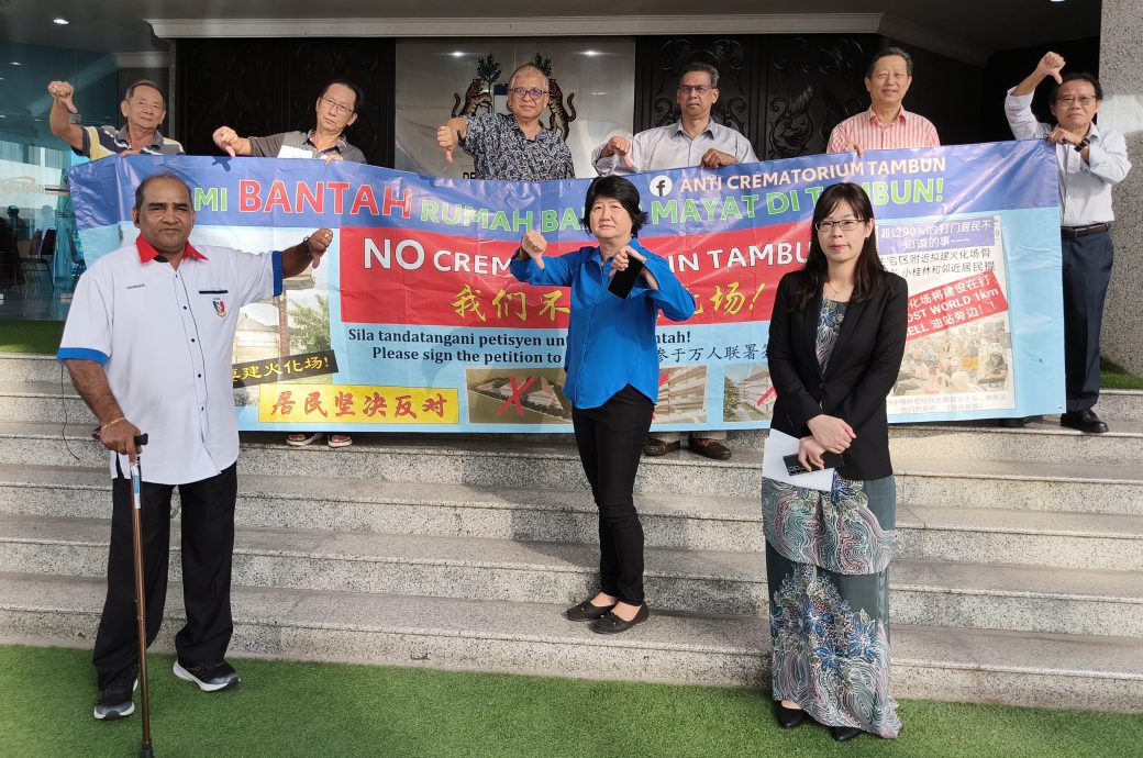 反对兴建私人骨灰塔行动委员会再度提呈备忘录