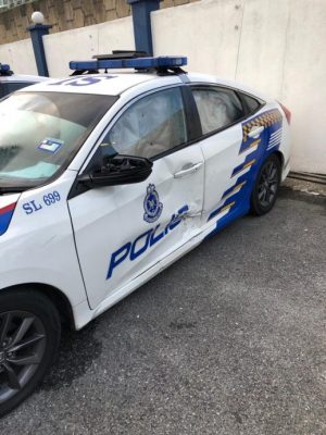 取代//灵市至赛城,警追可疑轿车引注意