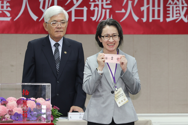 台湾总统候选人号次抽签 柯文哲1号赖清德2号侯友宜3号