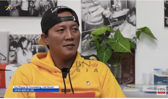 吃卫生纸活命 菲人质忆6周恐怖经历