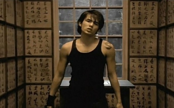 听周杰伦《双节棍》 昏迷5年歌迷手指打起节拍