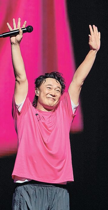 周杰伦全网粉丝量失守　薛之谦称冠