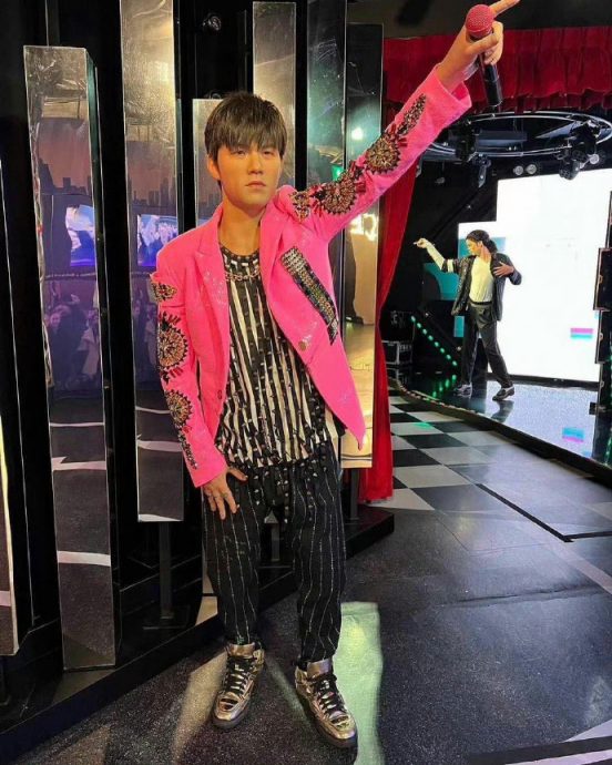 周杰伦曼谷蜡像被吐槽 粉丝笑趴:比粥饼伦还不像