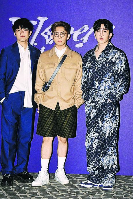 周润发白马王子Look战男神 宋仲基裙装被吐槽　