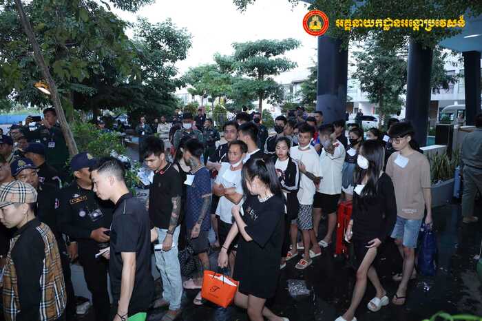 在电信诈骗窝点工作 柬驱逐257越南人