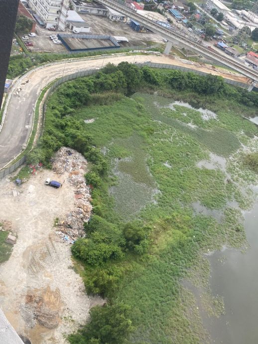 大都会-余保凭/增江废矿湖地段沦为非法垃圾场／3图