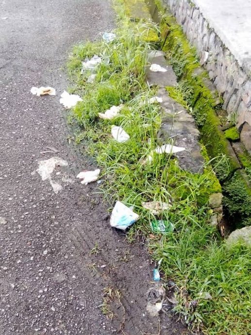 大都会封面文:大叔高空抛屎，邻居无处可避/8图