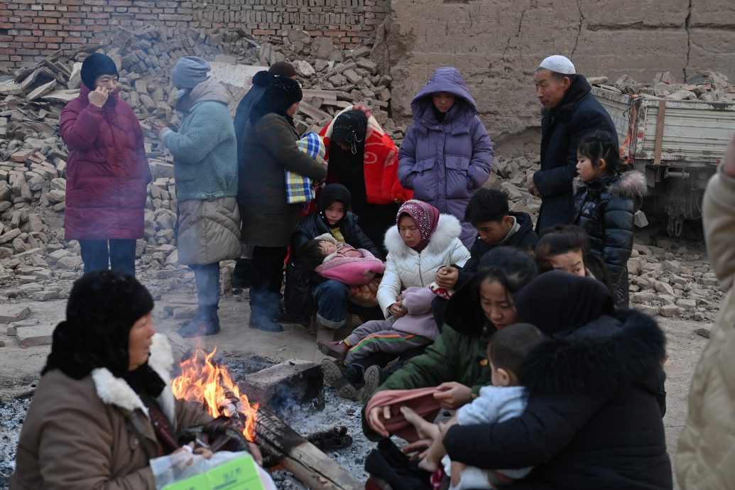 天下事主文) 未来几天仍有强余震 救难遇低温 黄金救援不到72小时