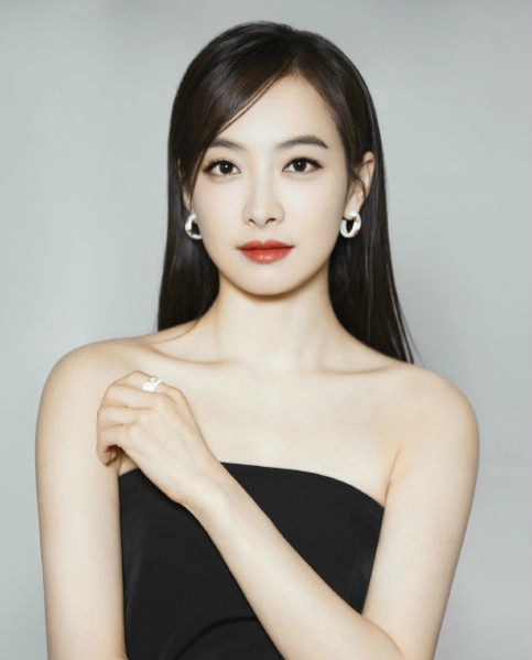 嫌效果不佳又不自带专伴 宋茜被伴舞发文吐槽