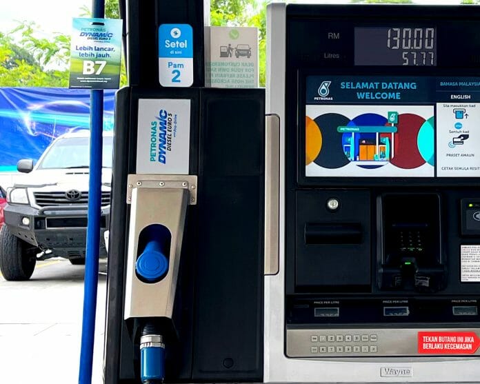 方志伟:产油国却缺柴油成国际笑话 “政府在搞什么?”