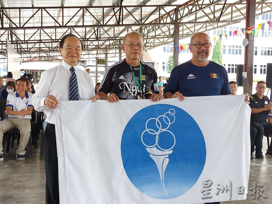 **已签发**柔:封底:中化荣登全国独中足锦赛冠军,槟韩江居亚军