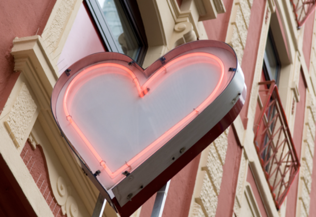 开10年妓院“心得是很无聊” 老板:嫖客妓女都只是普通人