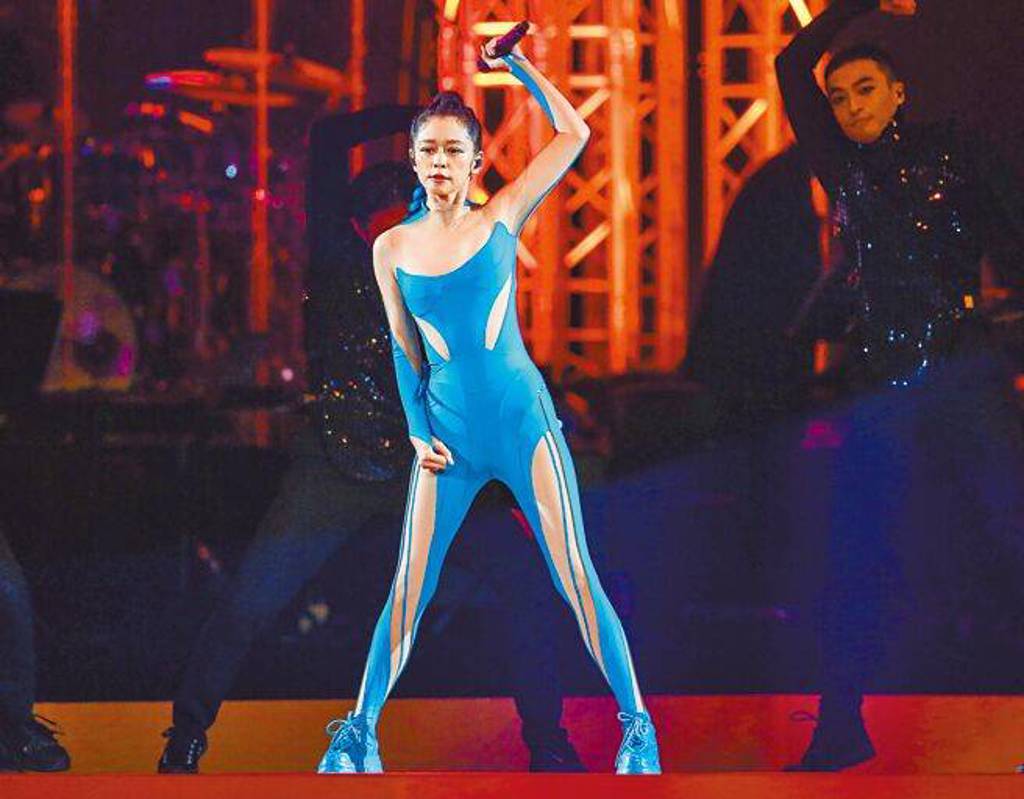 徐若瑄1年前首攻蛋 老公人没到花也没送